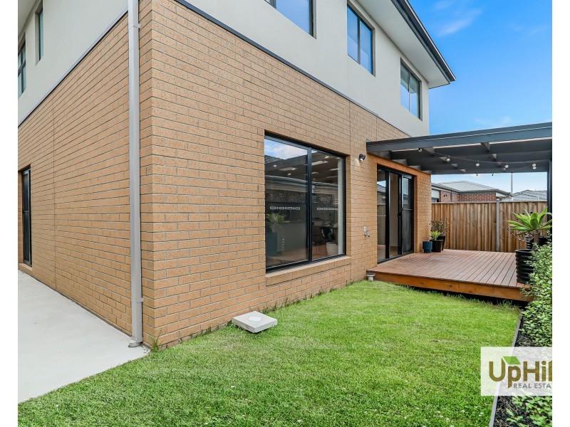 108 Ceduna Road, Clyde North VIC 3978