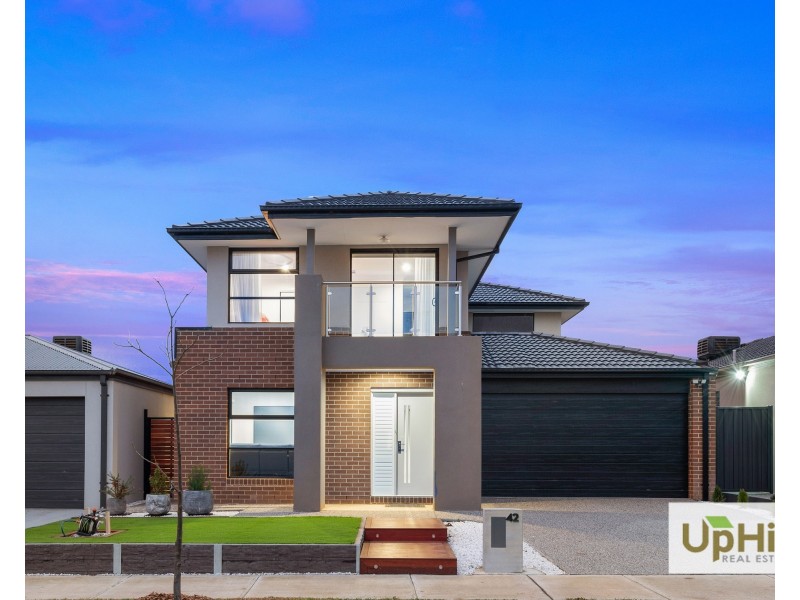 42 Vielo Circuit, Clyde North VIC 3978