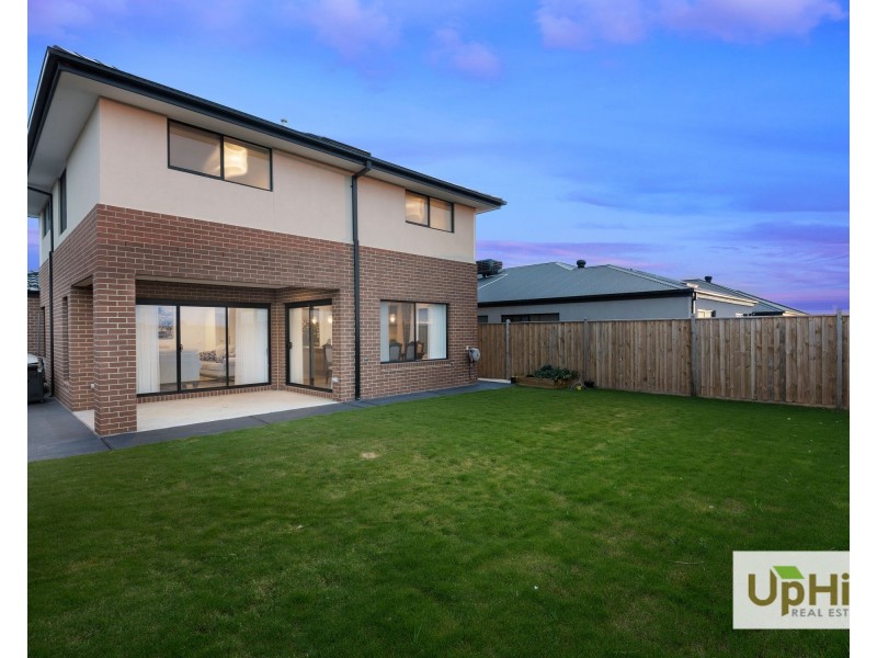 42 Vielo Circuit, Clyde North VIC 3978