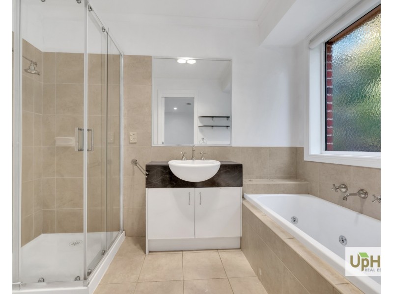 4 Pascuzzi Court, Hampton Park VIC 3976