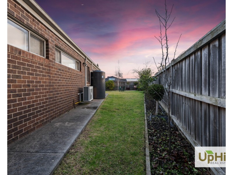 11 Wattle Valley Close, Lyndhurst VIC 3975