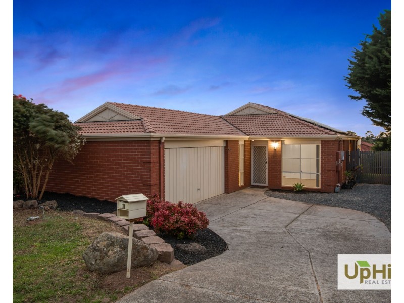11 Edith Rise, Hampton Park VIC 3976