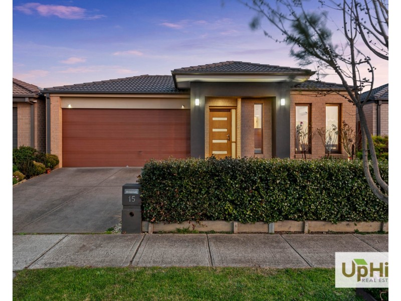 15 Jutland Close, Clyde North VIC 3978