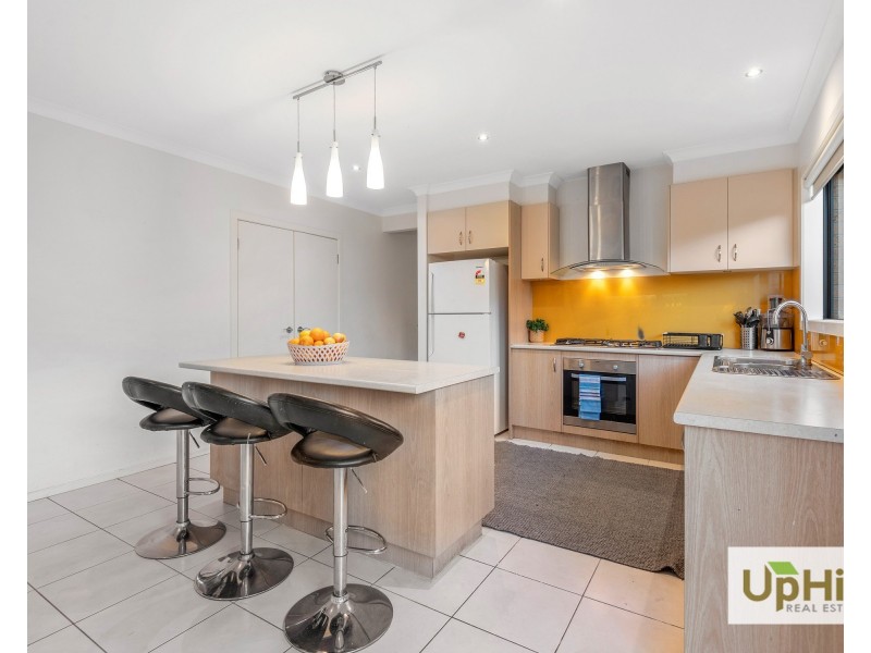 15 Jutland Close, Clyde North VIC 3978