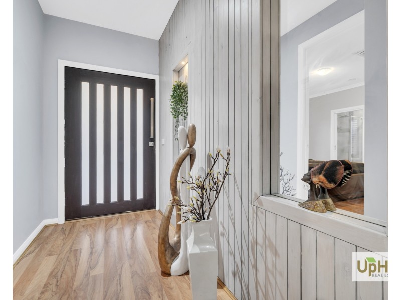 27 Fairweather Parade, Officer VIC 3809