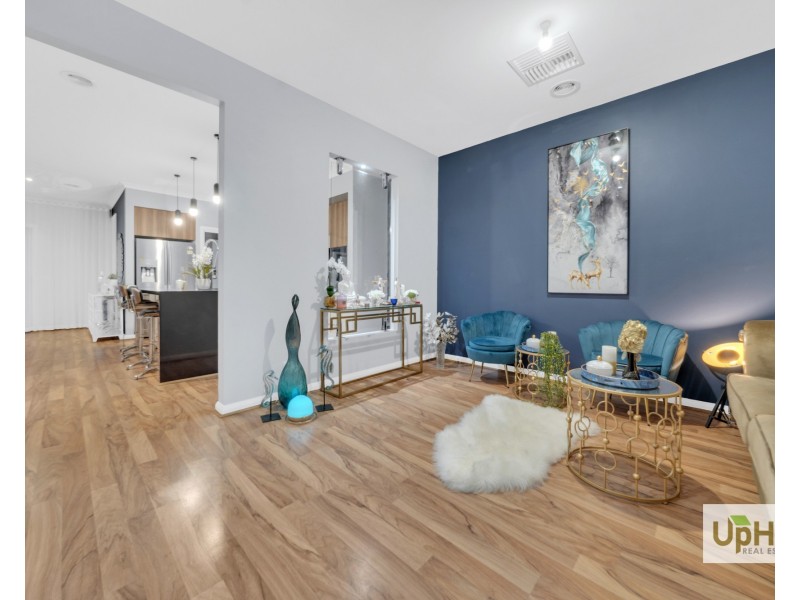 27 Fairweather Parade, Officer VIC 3809