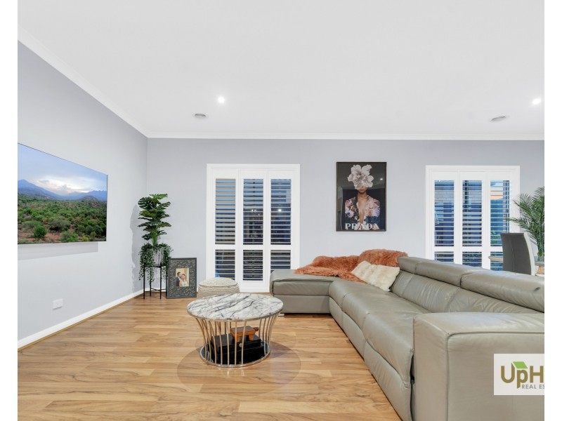 27 Fairweather Parade, Officer VIC 3809