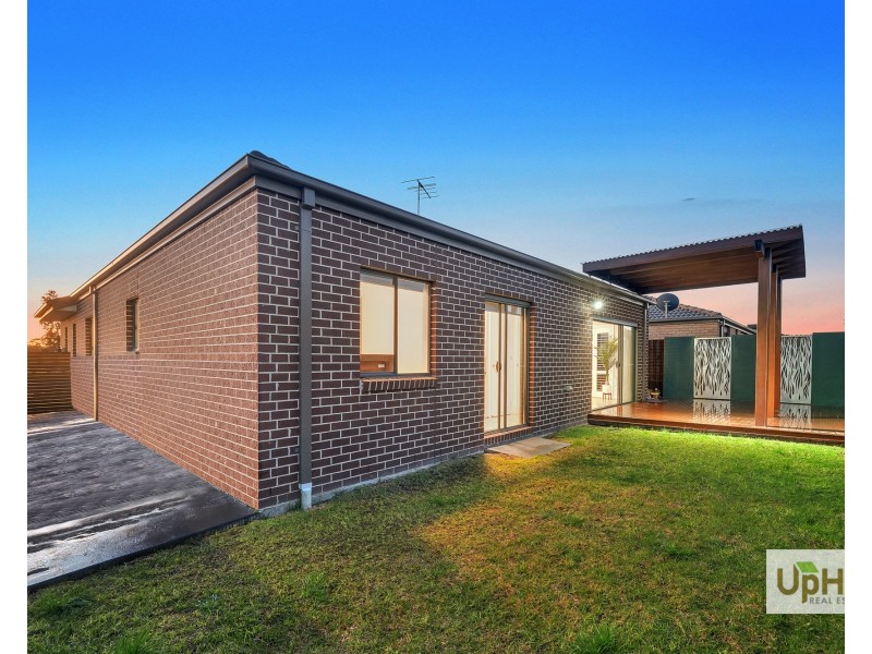 27 Fairweather Parade, Officer VIC 3809