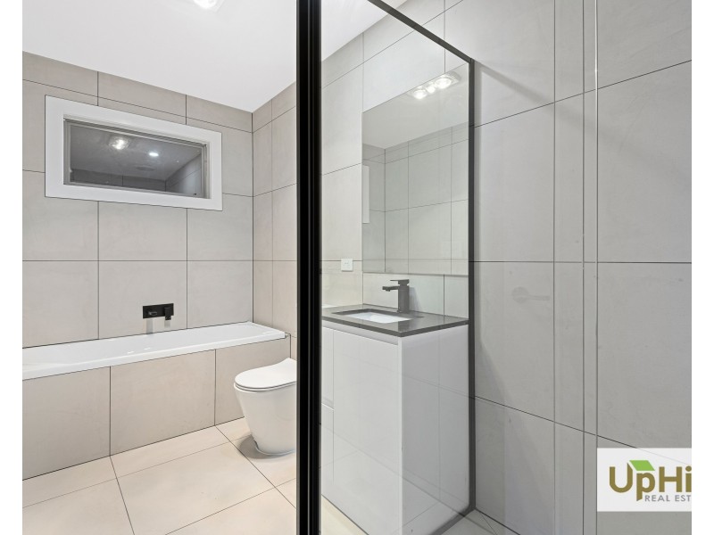 2/35 Manuka Road, Berwick VIC 3806