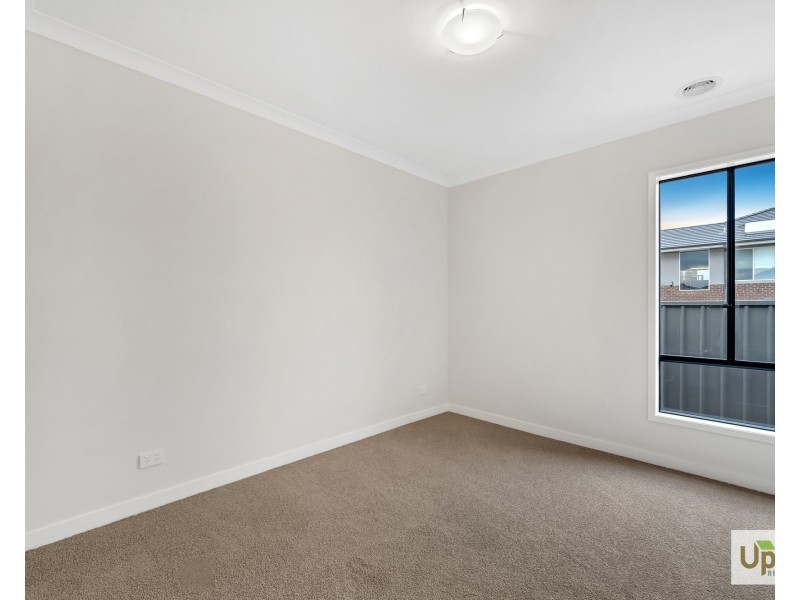 61 Ashtead Street, Clyde VIC 3978