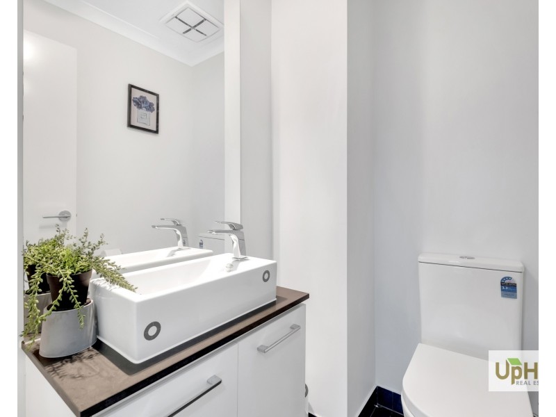 19 Merribrook Boulevard, Clyde VIC 3978