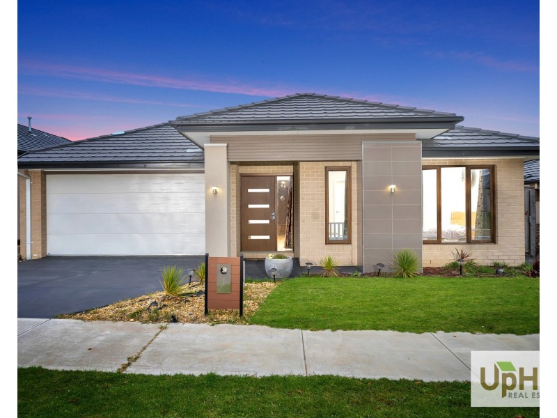 94 Yaralla circuit, Clyde VIC 3978