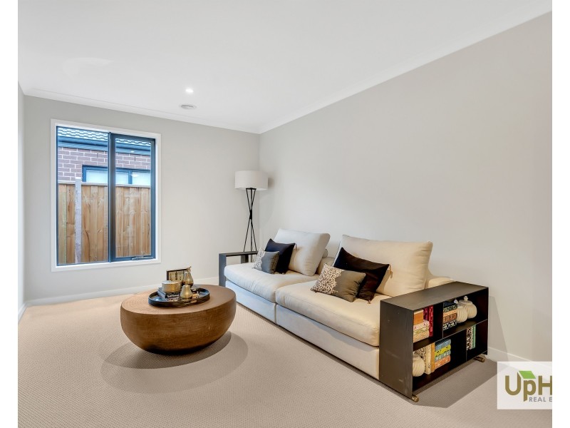 94 Yaralla circuit, Clyde VIC 3978