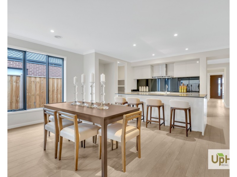 94 Yaralla circuit, Clyde VIC 3978