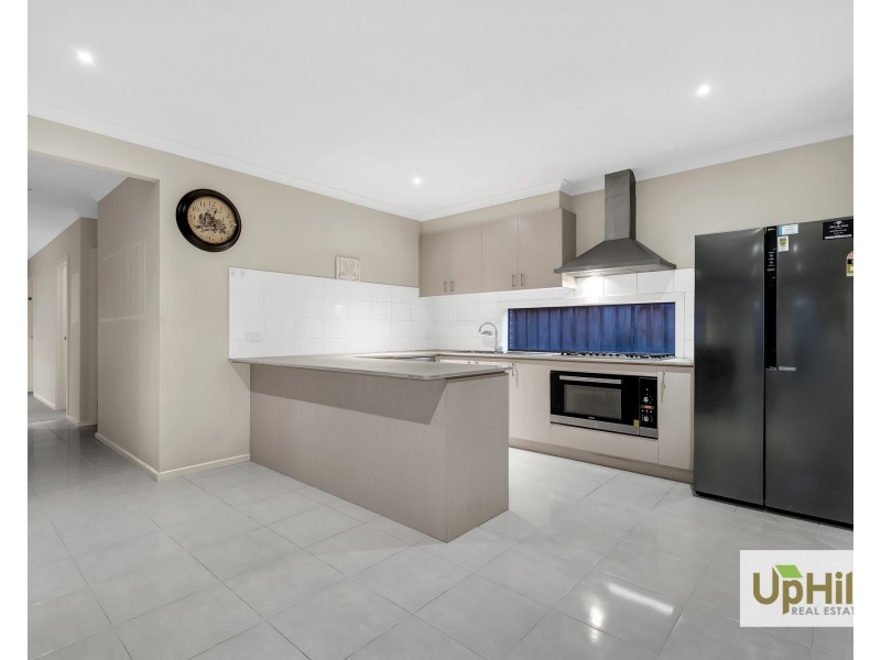 24 Naas Road, Clyde North VIC 3978