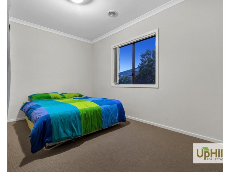 24 Naas Road, Clyde North VIC 3978