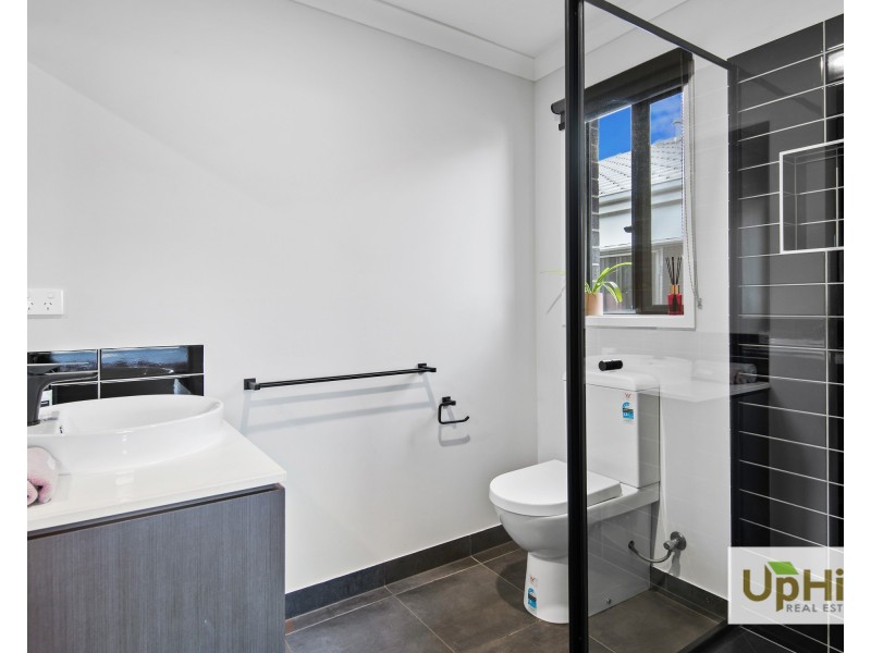 1 Dove Lane, Clyde North VIC 3978