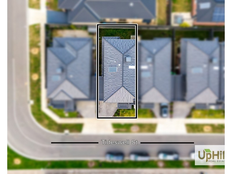 10 Portia Circuit, Clyde North VIC 3978