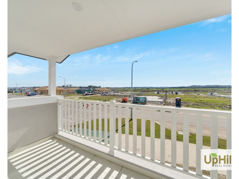 138 Carnival Boulevard, Berwick VIC 3806