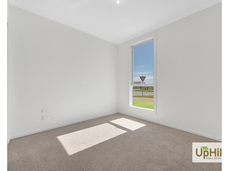 138 Carnival Boulevard, Berwick VIC 3806