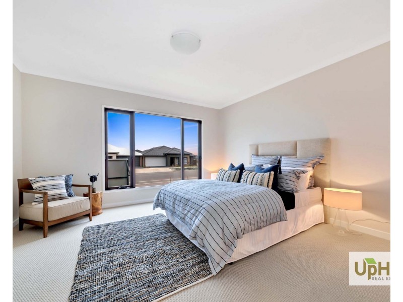 70 Yaralla circuit, Clyde VIC 3978
