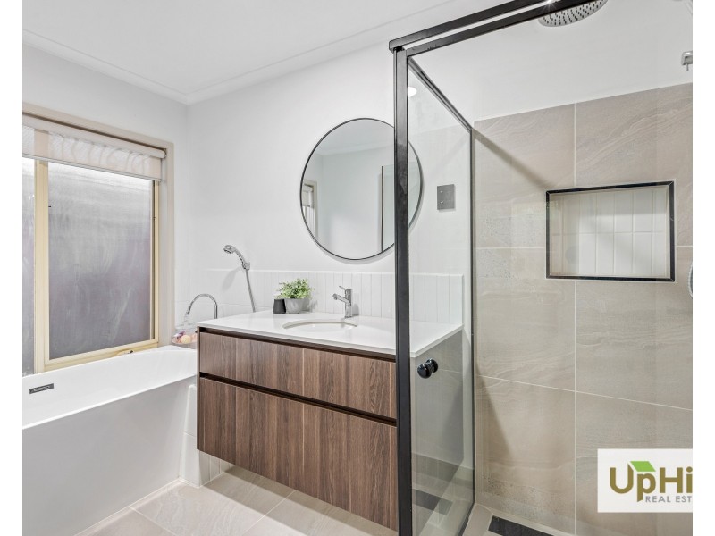 19 Cypress Close, Hampton Park VIC 3976