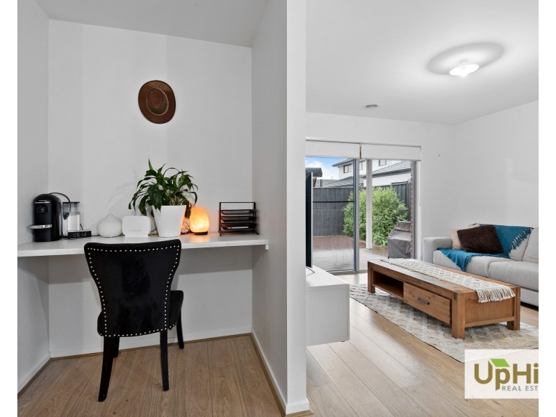 3 Majorca Drive, Clyde North VIC 3978