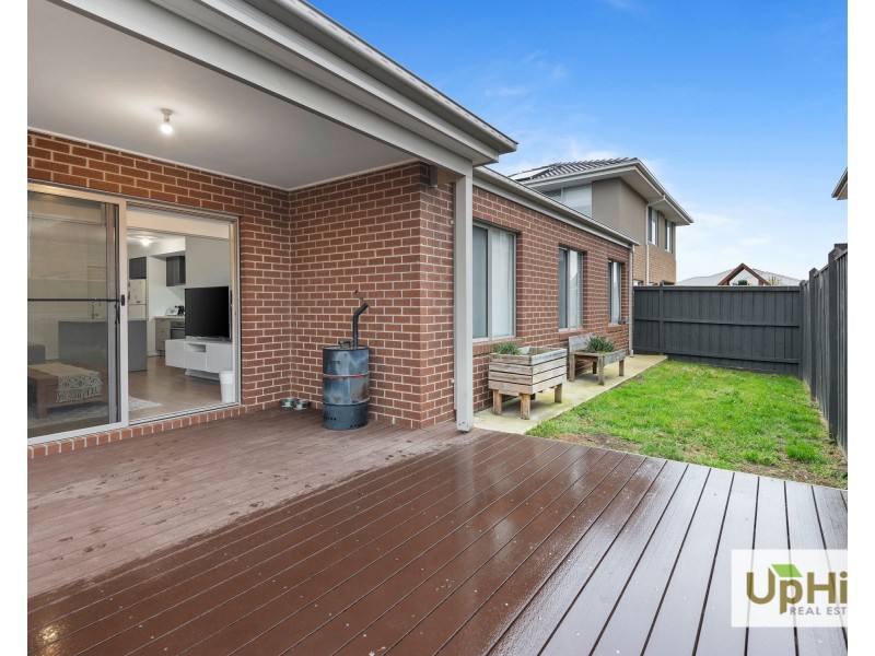 3 Majorca Drive, Clyde North VIC 3978