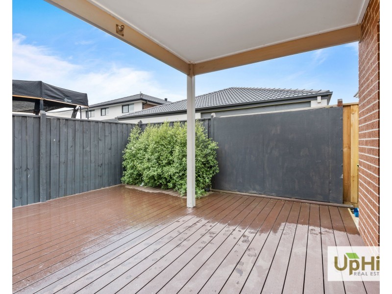 3 Majorca Drive, Clyde North VIC 3978