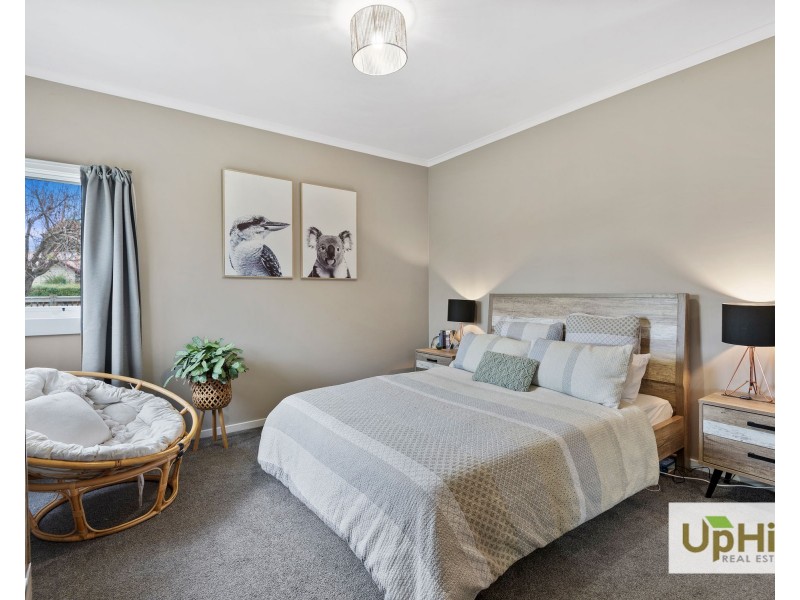 18 Sybella Avenue, Koo Wee Rup VIC 3981