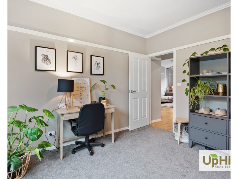 18 Sybella Avenue, Koo Wee Rup VIC 3981