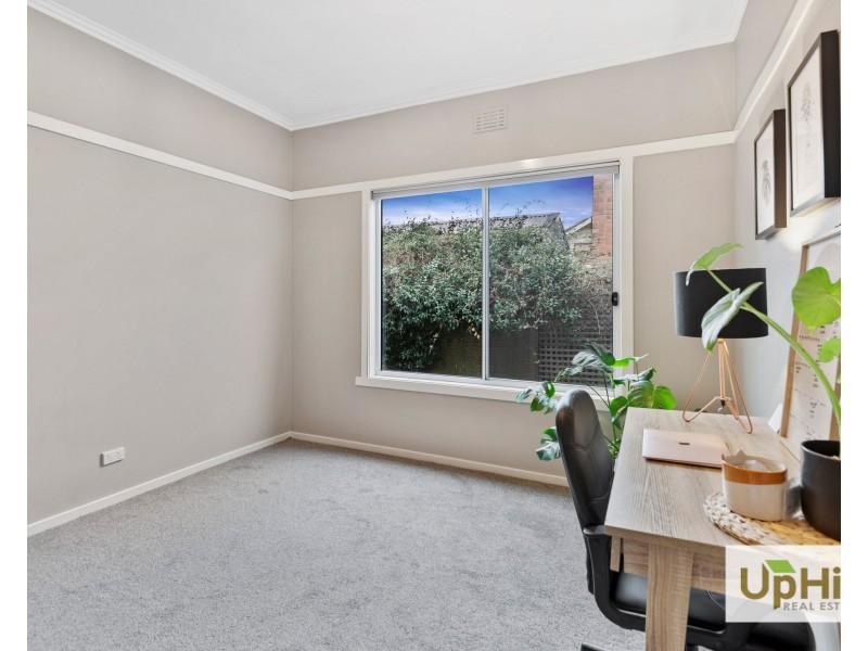 18 Sybella Avenue, Koo Wee Rup VIC 3981