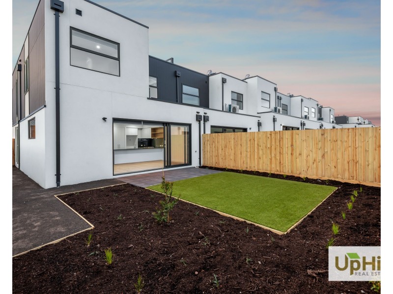 16 Ironwood Avenue, Cranbourne North VIC 3977