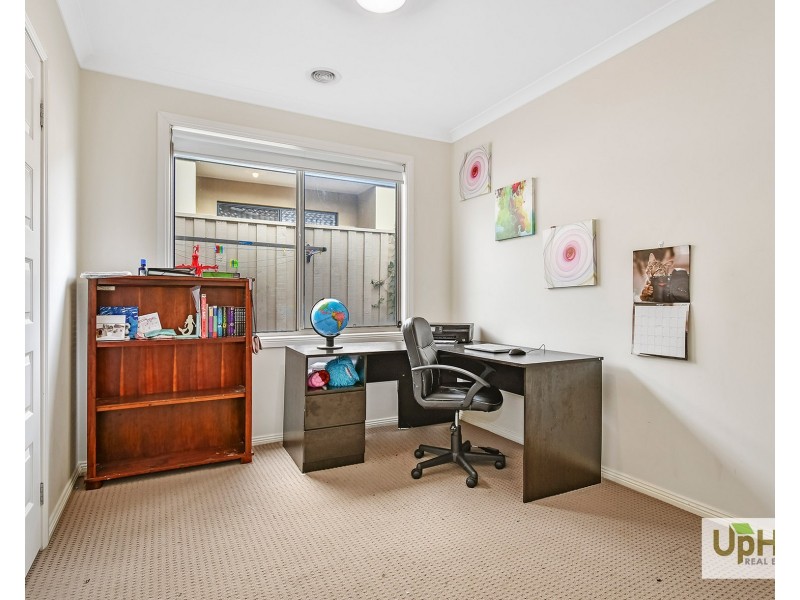 7 Cochin Drive, Clyde North VIC 3978