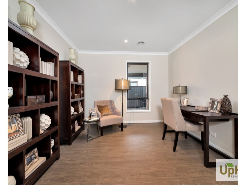 106 Yaralla cct, Clyde VIC 3978