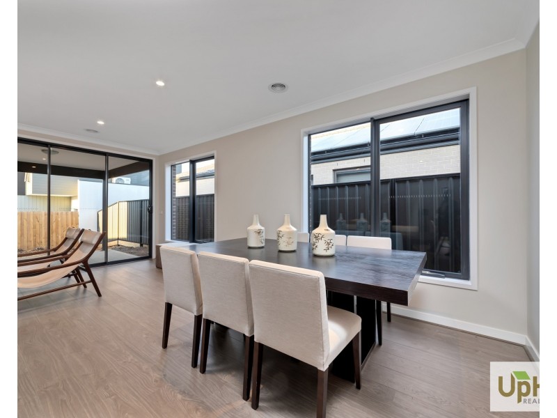 106 Yaralla cct, Clyde VIC 3978