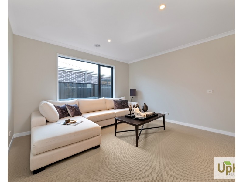 106 Yaralla cct, Clyde VIC 3978