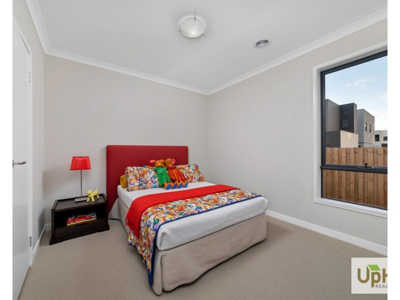 106 Yaralla cct, Clyde VIC 3978