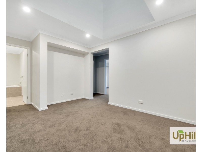 34 Treehouse Avenue, Clyde VIC 3978