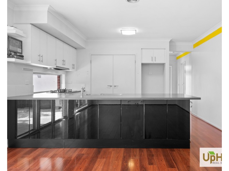 123 Selandra Boulevard, Clyde North VIC 3978