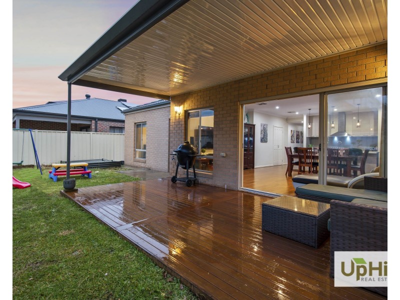 22 Gossamer Way, Narre Warren South VIC 3805