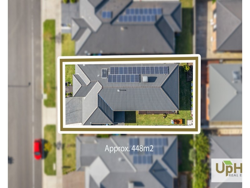 19 Blundy Boulevard, Clyde North VIC 3978