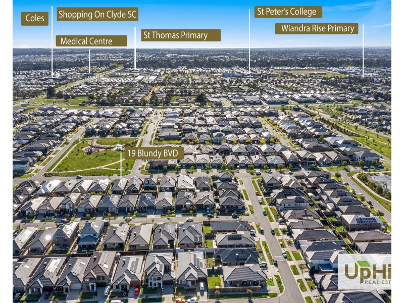 19 Blundy Boulevard, Clyde North VIC 3978