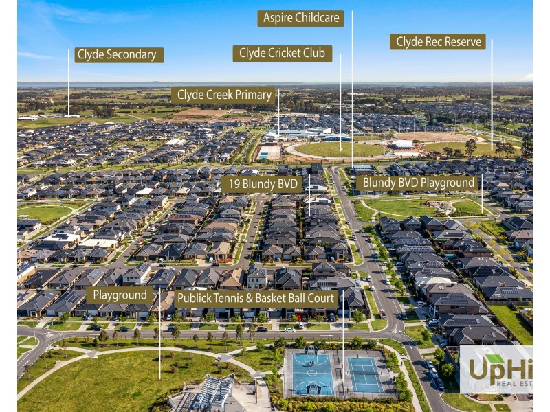 19 Blundy Boulevard, Clyde North VIC 3978