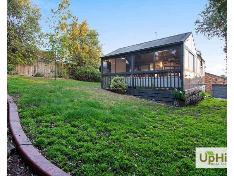 7 Settlers Hill Rise, Pakenham VIC 3810