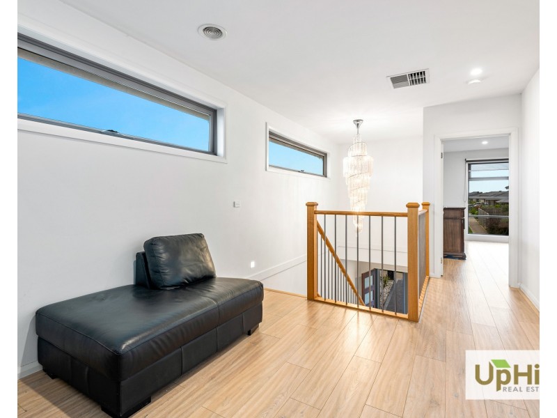 Clyde North VIC 3978