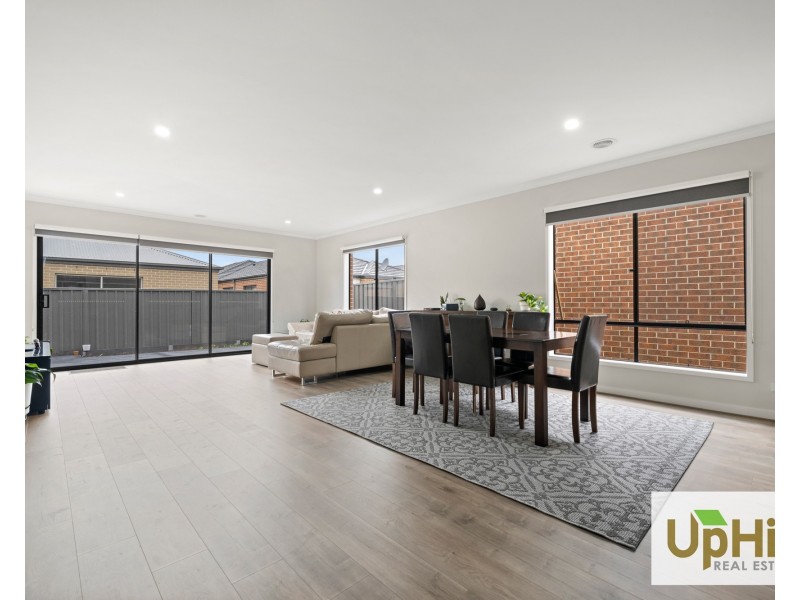 68 Yaralla Circuit, Clyde VIC 3978