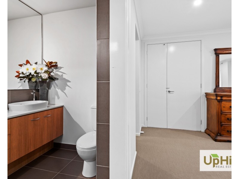 28 Hartland Drive, Cranbourne North VIC 3977