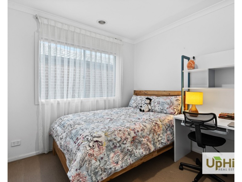 28 Hartland Drive, Cranbourne North VIC 3977