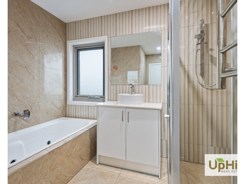 37 Blackhazel Crescent, Clyde North VIC 3978